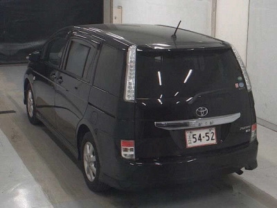 TOYOTA ISIS