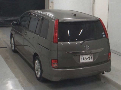 TOYOTA ISIS
