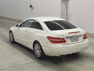 MERCEDES BENZ E CLASS