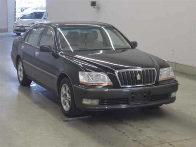 TOYOTA CROWN MAJESTA