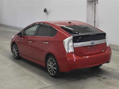 TOYOTA PRIUS PHV