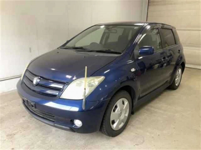 TOYOTA IST