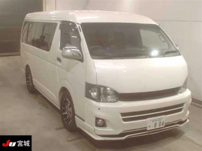 TOYOTA HIACE WAGON