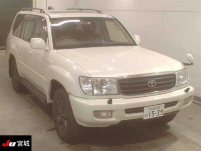 TOYOTA LAND CRUISER 100
