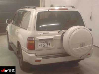 TOYOTA LAND CRUISER 100