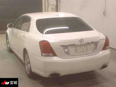 TOYOTA CROWN MAJESTA