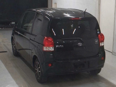 TOYOTA PORTE