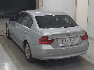 BMW 3 SERIES