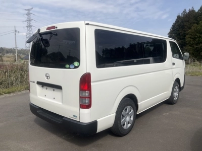 TOYOTA REGIUS ACE