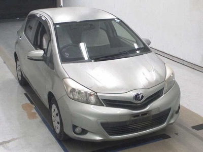 TOYOTA VITZ