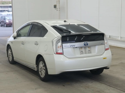 TOYOTA PRIUS PHV