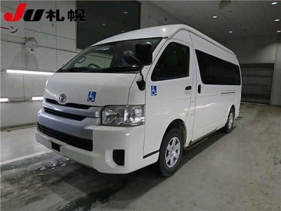 TOYOTA REGIUS VAN