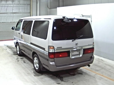 TOYOTA HIACE WAGON