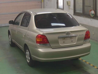 TOYOTA PLATZ