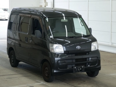 TOYOTA PIXIS VAN