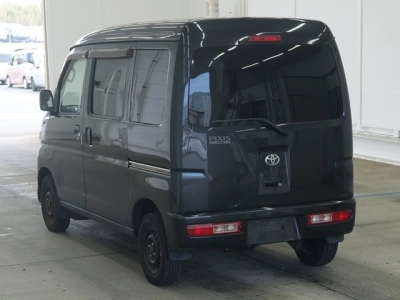 TOYOTA PIXIS VAN