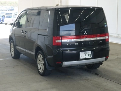 MITSUBISHI DELICA D:5