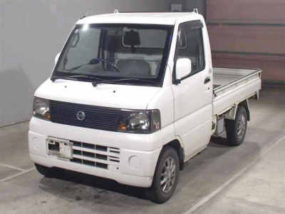 NISSAN CLIPPER TRUCK