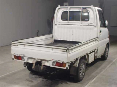 NISSAN CLIPPER TRUCK