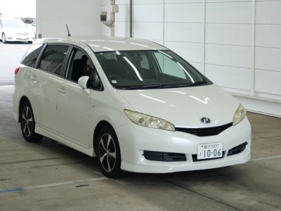 TOYOTA WISH