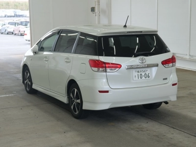 TOYOTA WISH