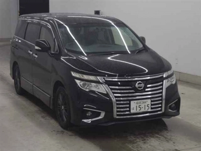 NISSAN ELGRAND