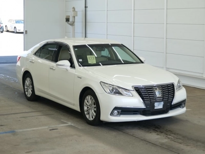 TOYOTA CROWN HYBRID