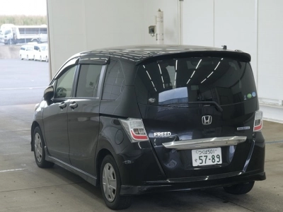 HONDA FREED HYBRID