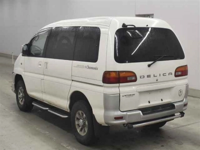 MITSUBISHI DELICA SPACE GEAR