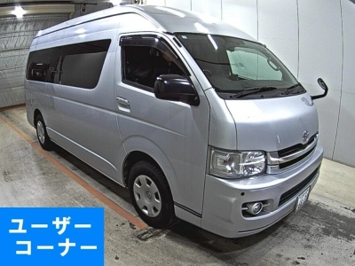 TOYOTA REGIUS VAN