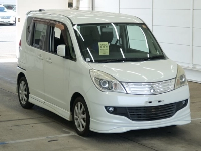 MITSUBISHI DELICA D:2