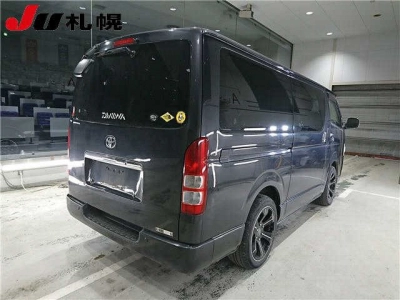 TOYOTA REGIUS VAN