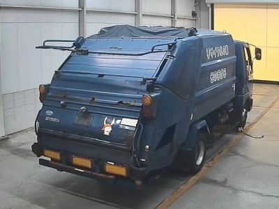 MITSUBISHI FUSO FIGHTER
