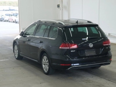 VOLKSWAGEN GOLF VARIANT