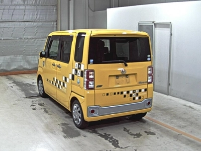 DAIHATSU WAKE