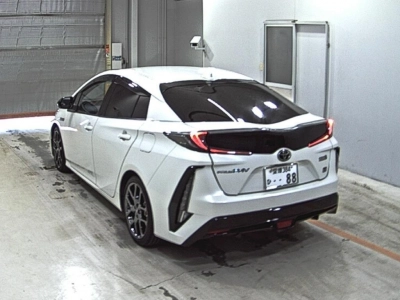 TOYOTA PRIUS PHV