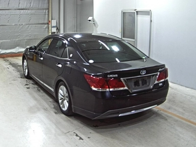TOYOTA CROWN HYBRID