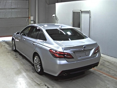 TOYOTA CROWN HYBRID