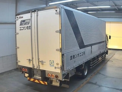 MITSUBISHI FUSO FIGHTER