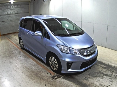 HONDA FREED HYBRID