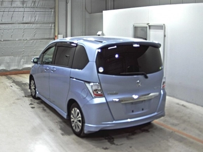HONDA FREED HYBRID