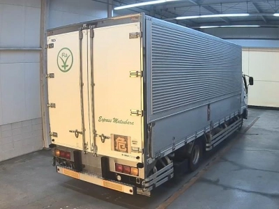 MITSUBISHI FUSO FIGHTER