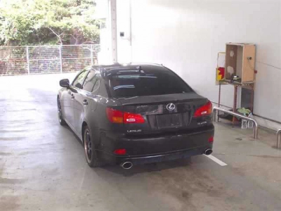 LEXUS IS