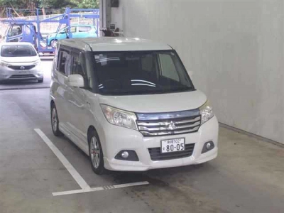 MITSUBISHI DELICA D:2