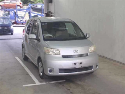 TOYOTA PORTE