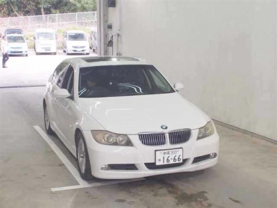 BMW 3 SERIES