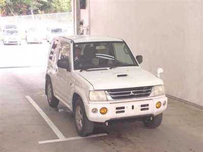 MITSUBISHI PAJERO MINI