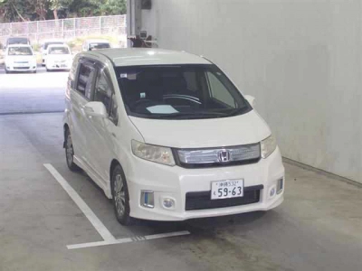 HONDA FREED SPIKE