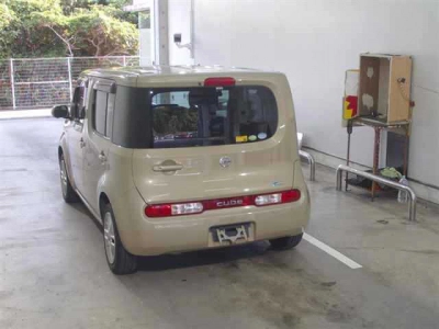NISSAN CUBE