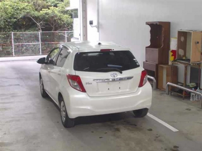 TOYOTA VITZ